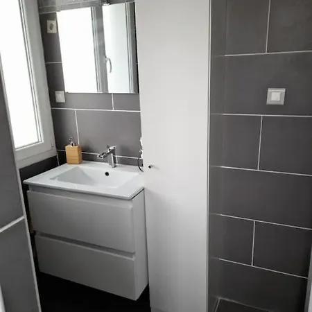 Appartement Moderne Avec Exterieur Et Parking *